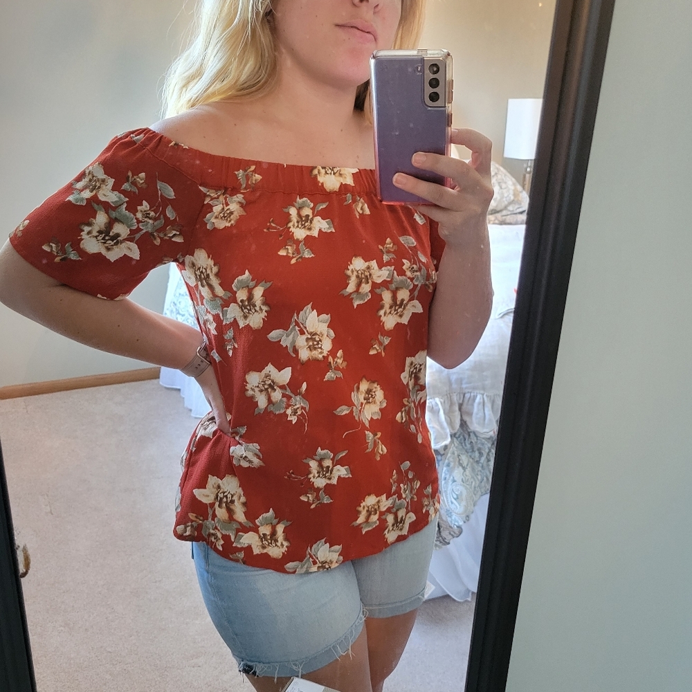 (S) Sweet Wanderer Off the Shoulder Blouse